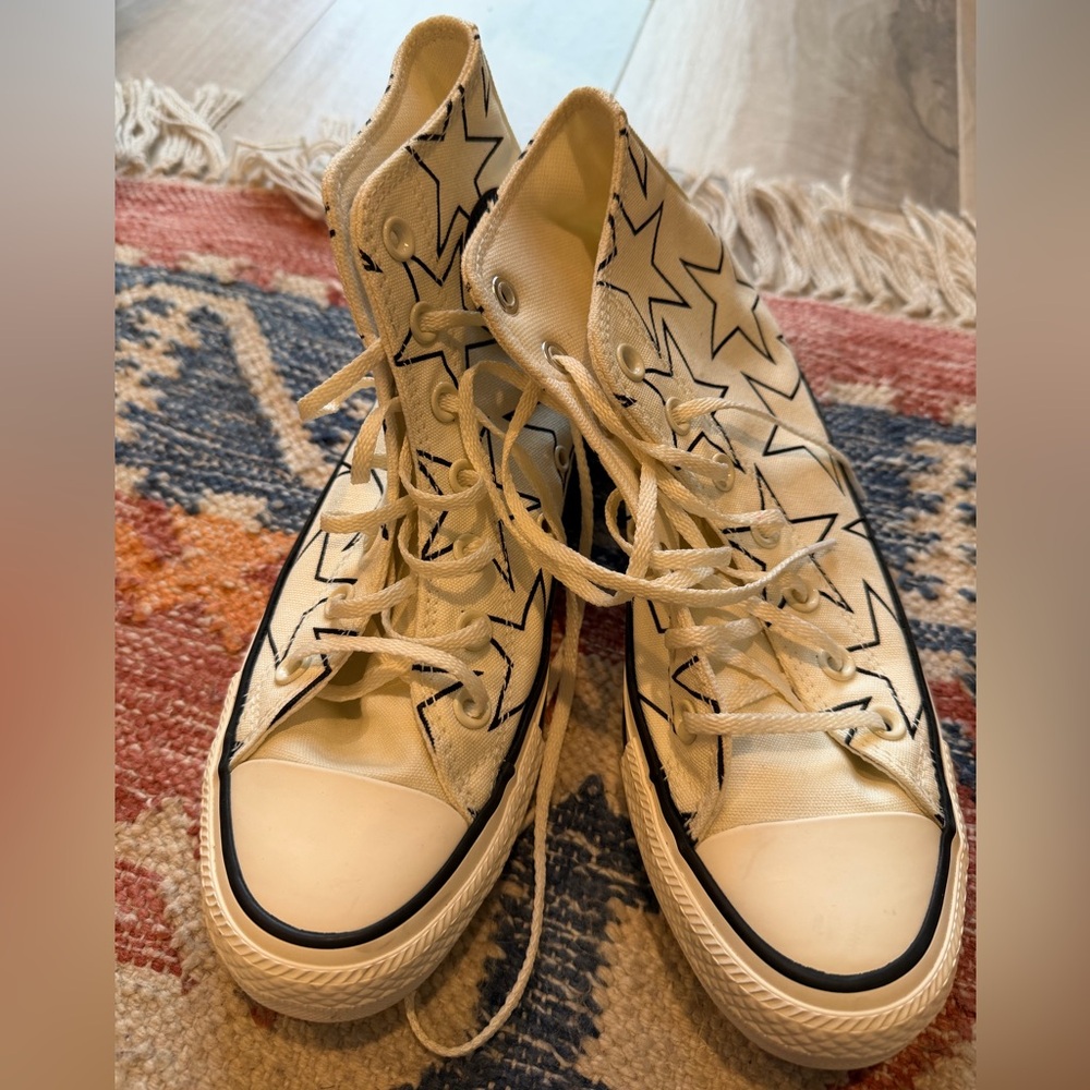 Billie Eilish Hit me Hard and Soft Exclusive Converse, like New! Women’s 7 - Picture 4 of 4